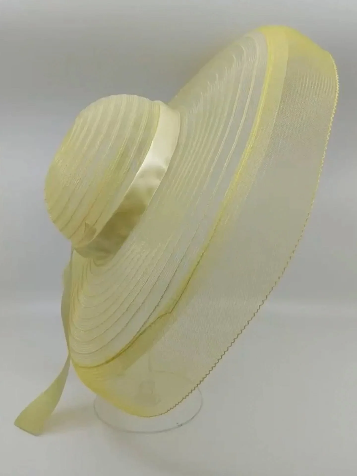 SHEER DELIGHT is the hat you&rsquo;ve been dreaming of&hellip;.💛💛
Inspired by the iconic hat worn by Mia Farrow in&nbsp;The Great Gatsby  this ethereal sun hat is pure summer romance.

Hand-crafted from vintage headstock  1970s crinoline,&nbsp;SHEE