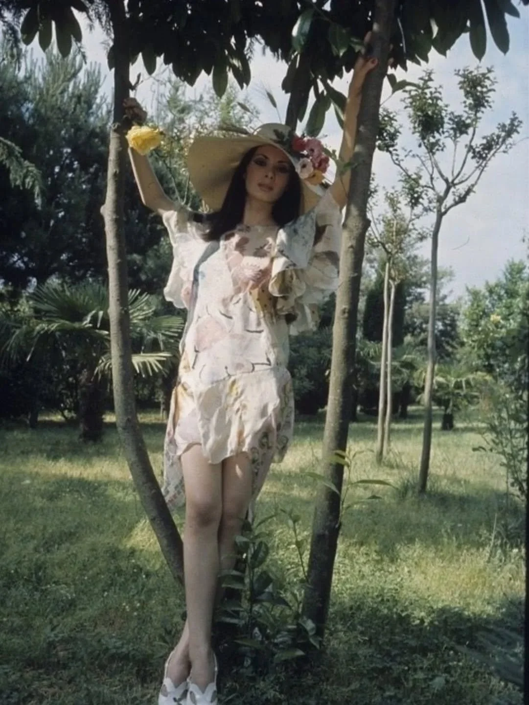 Forever our Summer Vibe....☀️👒

#vintagefashion #hatdesigner #hatsaustralia #hatshop #hatfashion