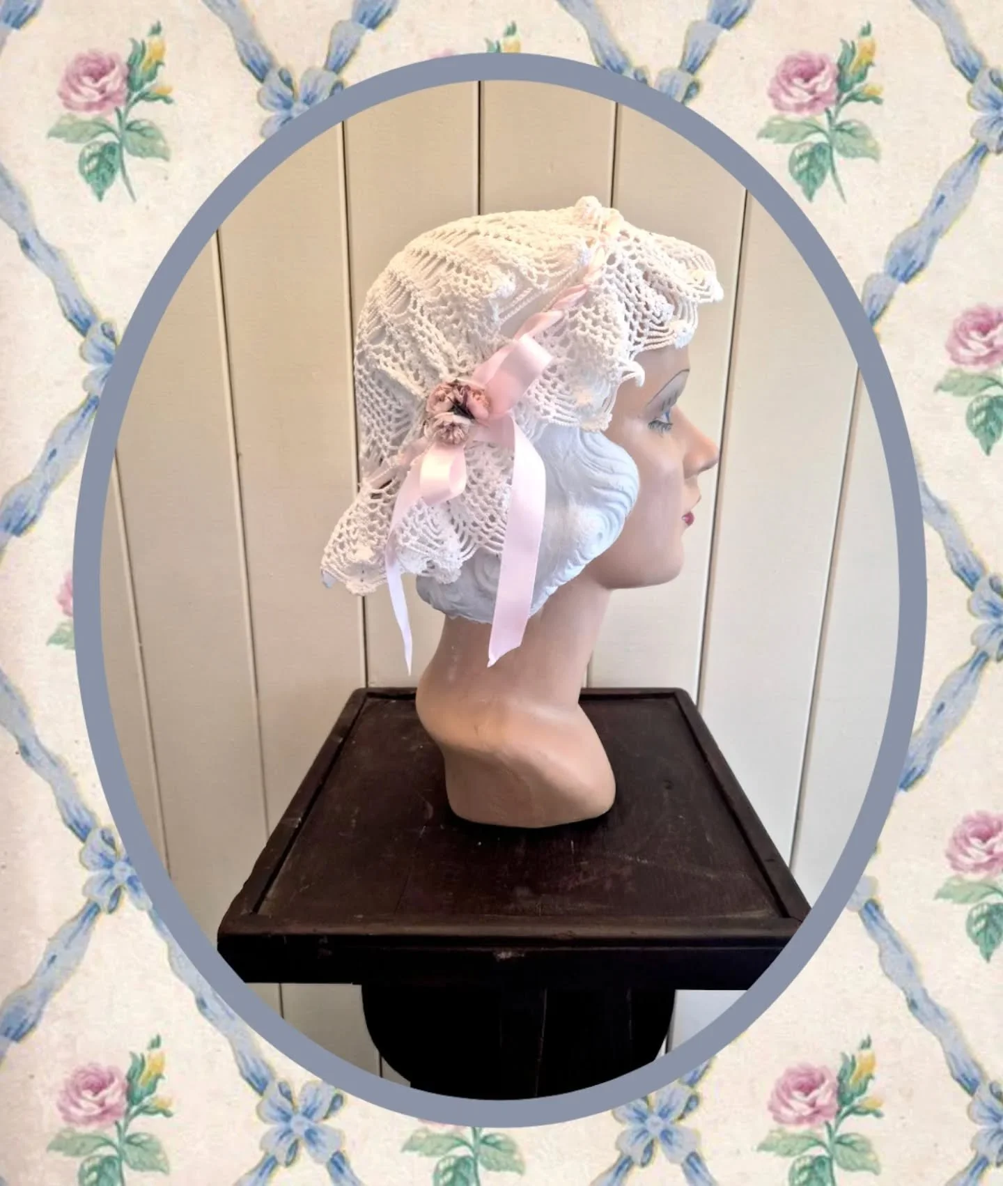 Soft lace, blush ribbon, quiet romance 🤍
A little dream of another era &mdash; handmade lace boudoir cap, finished with vintage ribbon and delicate florals.
For slow mornings, poetry readers, and lovers of faded glamour ✨

One size &bull; one only ✨