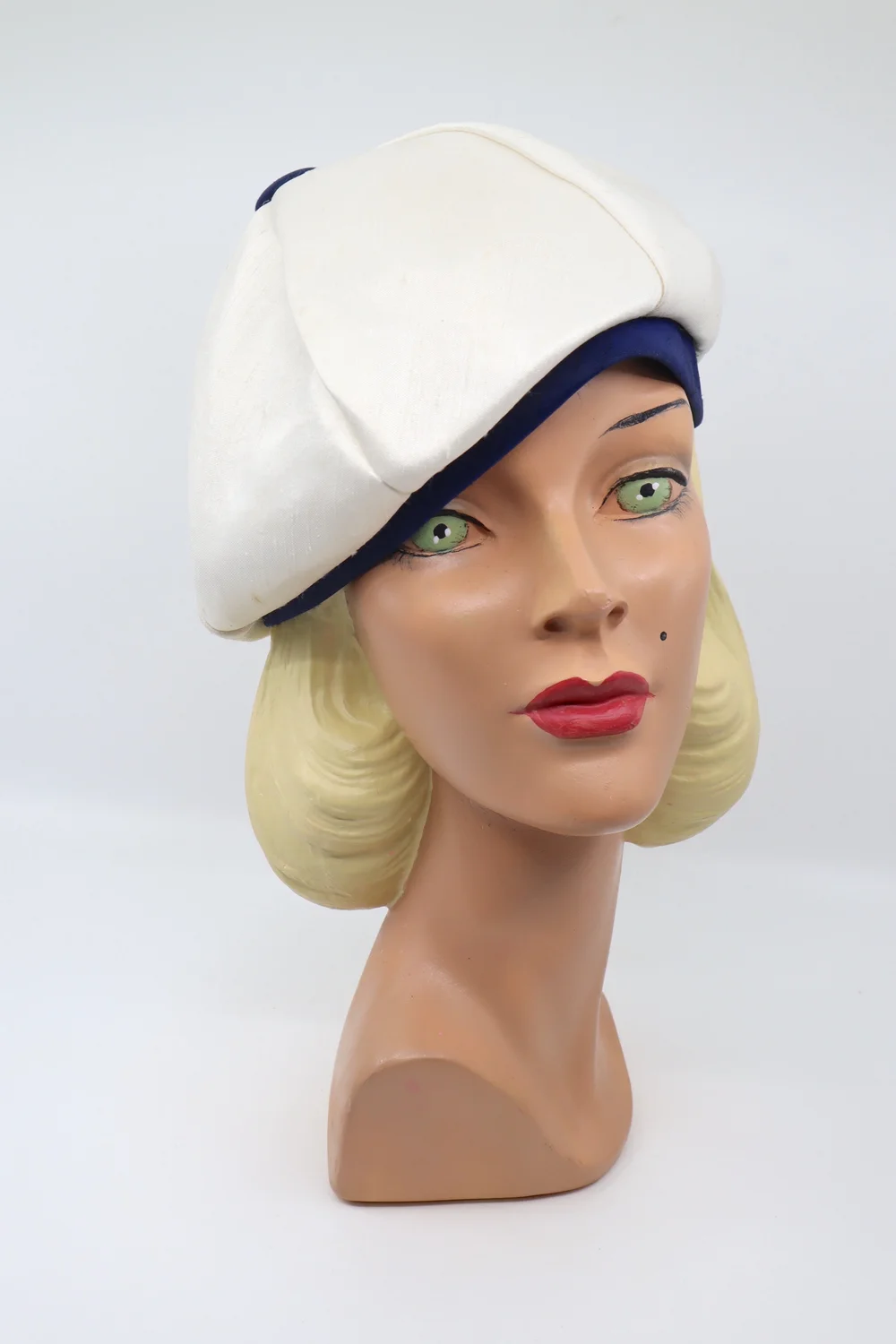 Vintage 50s Beret Tam Sailor Cap Celtic Knot Soutache White Cotton Hat VTG 1950s Vintage 50s Beret Tam Sailor Cap Celtic Knot Soutache White  main image 3