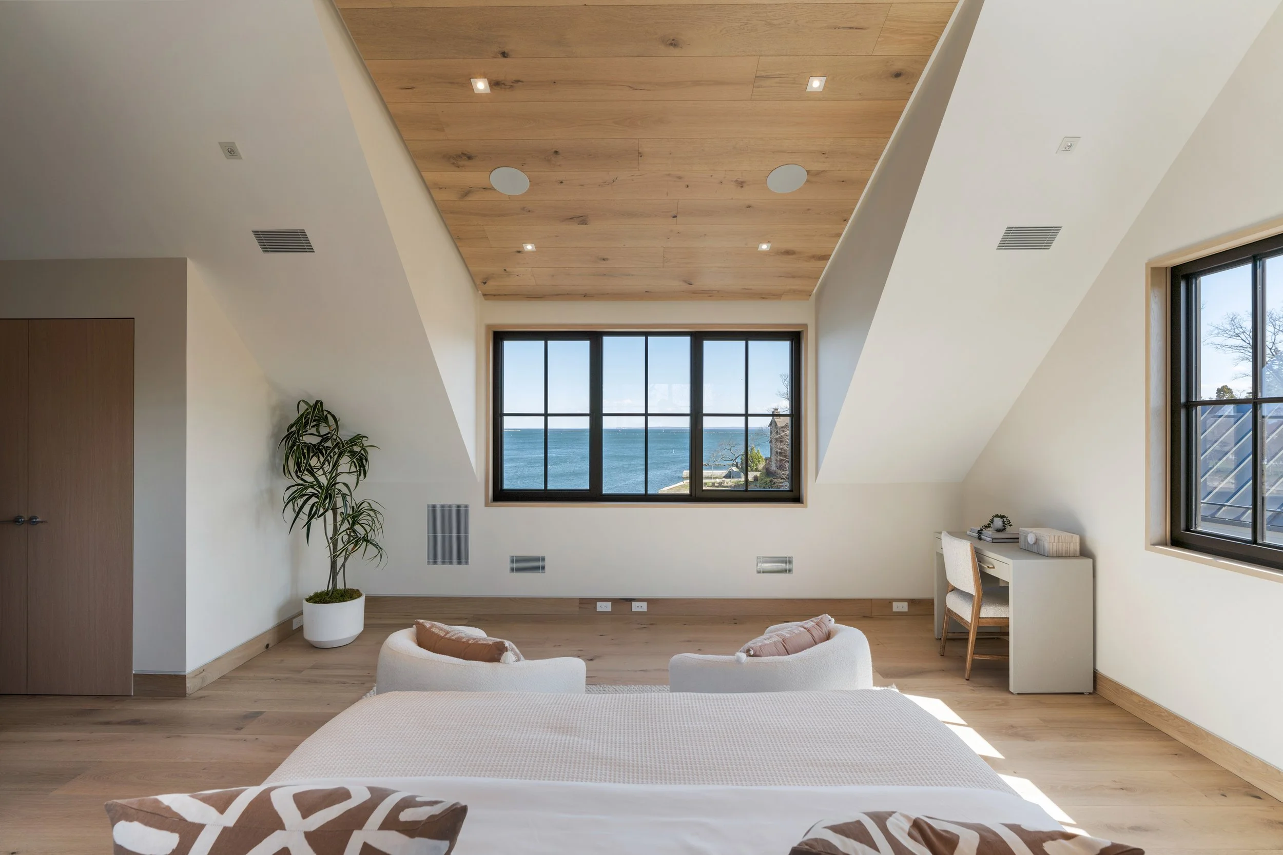 7.75 Bedroom 3rd Floor.jpg