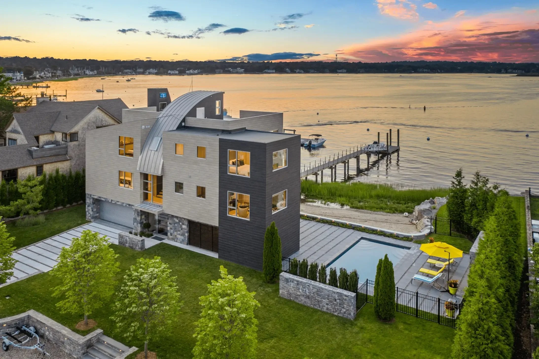 135 Harbor Rd 2.jpg