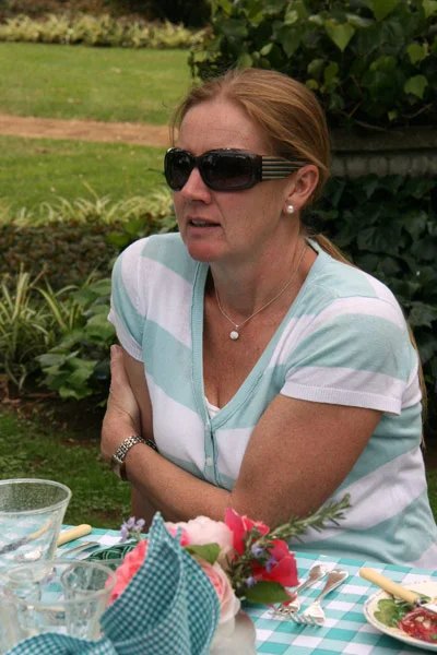Lorraine de Klerk - Yellow Star Stud