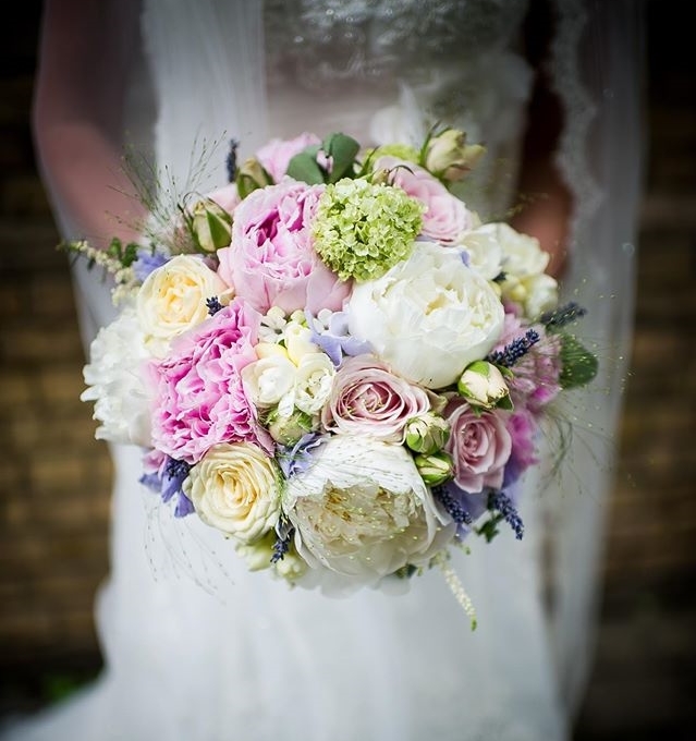 bride and bouquet 3.jpg