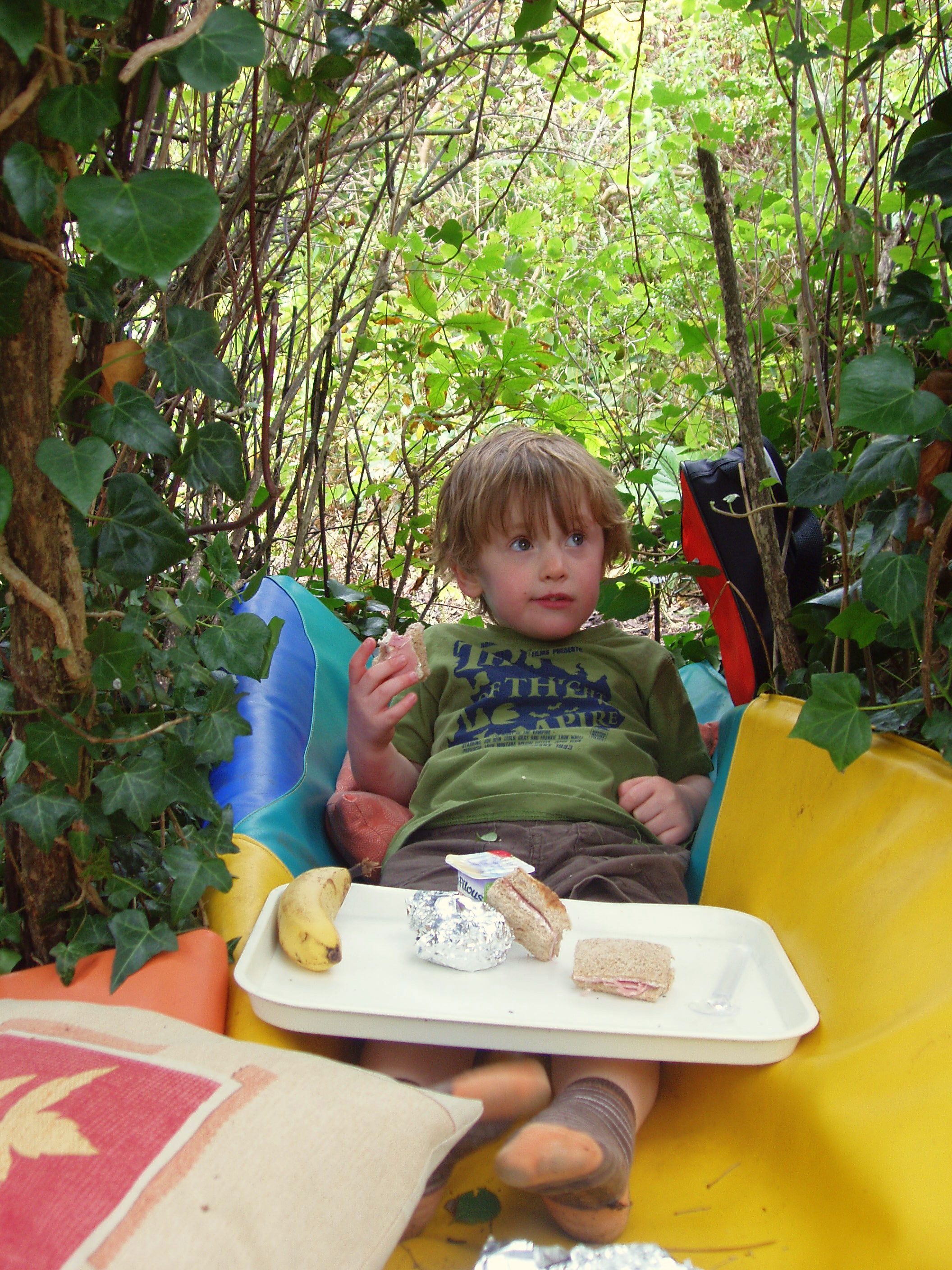  On warm summer days, we like to eat our snack or lunch peacefully under the trees. 