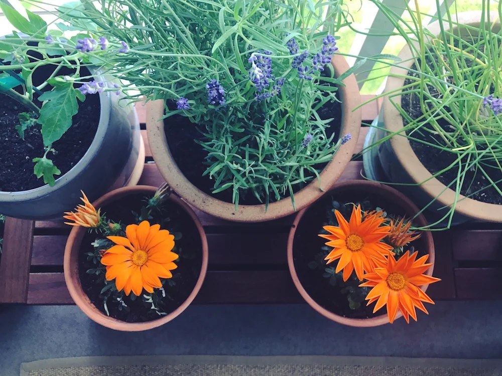 Chilling out on my balcony provides a nice break | kerstinmartin.com