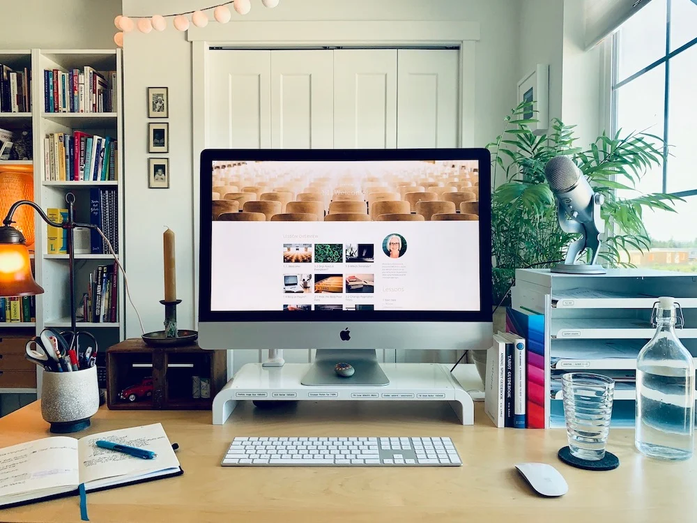 Kerstin Martin Squarespace Web Designer & Authorized Training & Squarespace Online Courses