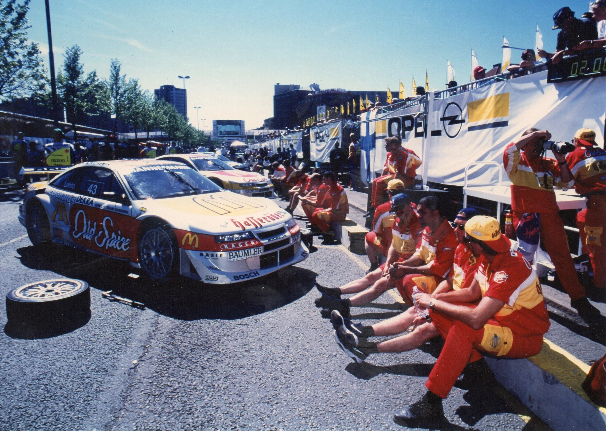 Rosberg Helsinki 1995.jpg