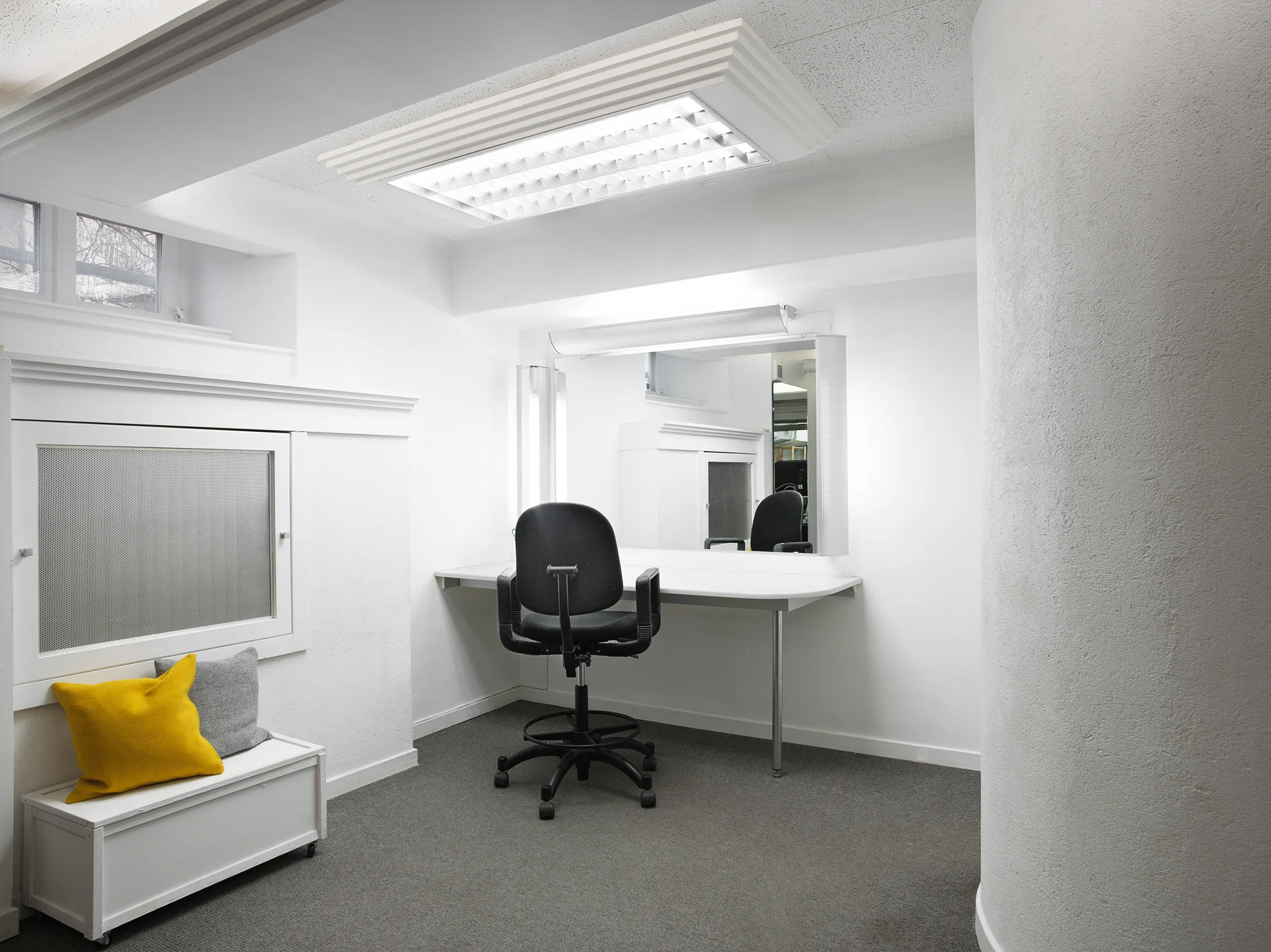 Har vi berättat att vi har en sminkstation?