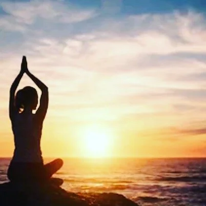 We may not be able to practise overlooking the sea, but we can imagine...the sun on our skin, the sand against us and the sound of the waves washing up onto the shore 🌊🌞🐚

Join me in class tomorrow at 9.30am to take yourself away, to find the plac