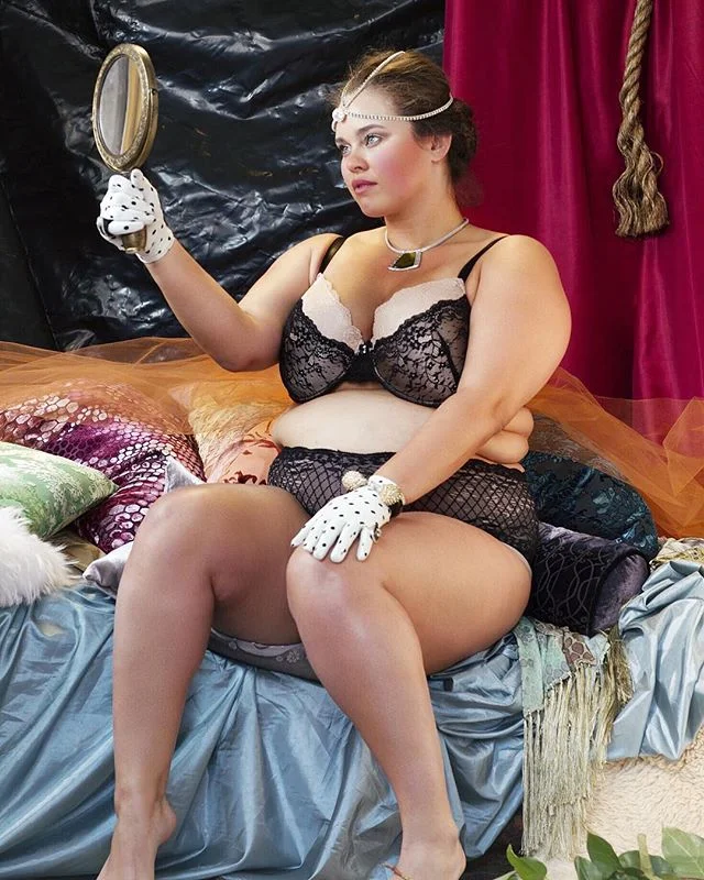 Going through the archives and found this one from Venus of Waldorf in Issue 17 // Photographed by Iris Brosch (@irisbrosch) Styled by Ani Hovannisyan (@hovha), Makeup by Angela Calisti (@angelacalisti), Hair by Angela Calisti (@angelacalisti) and Ki