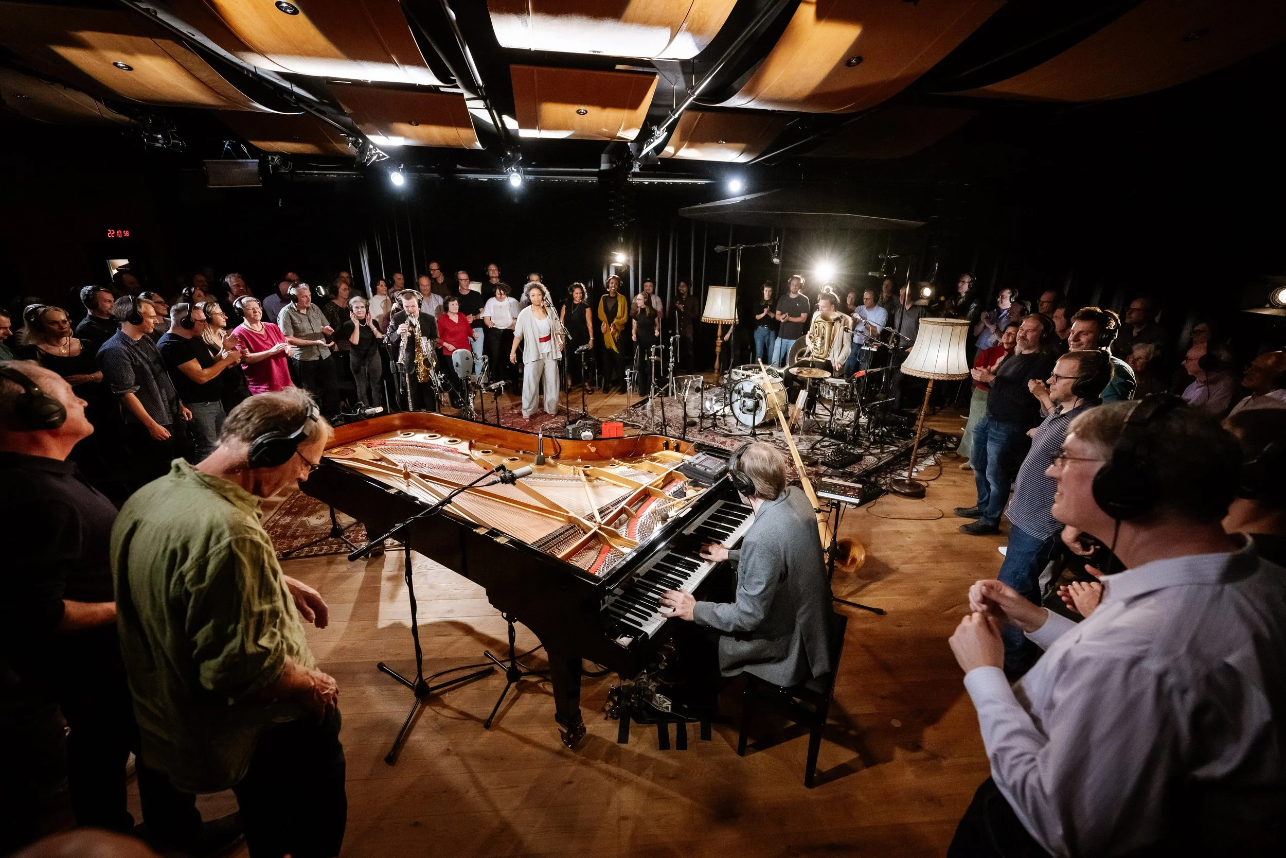 David Helbock´s Random/Control feat. Fola Dada