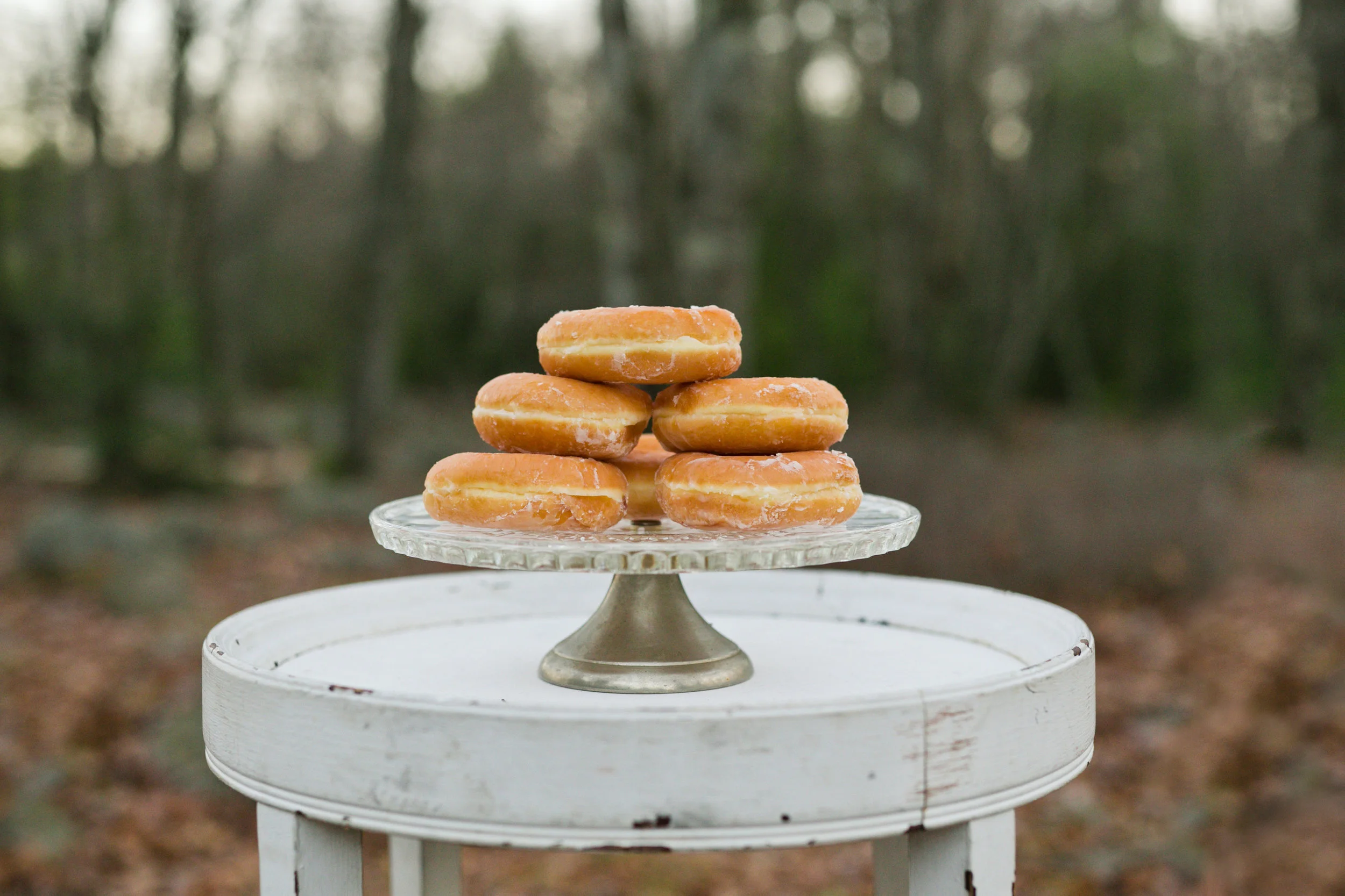 A donut cake at an elopement shoot, because why not? Photo by Kelley Spurlock.