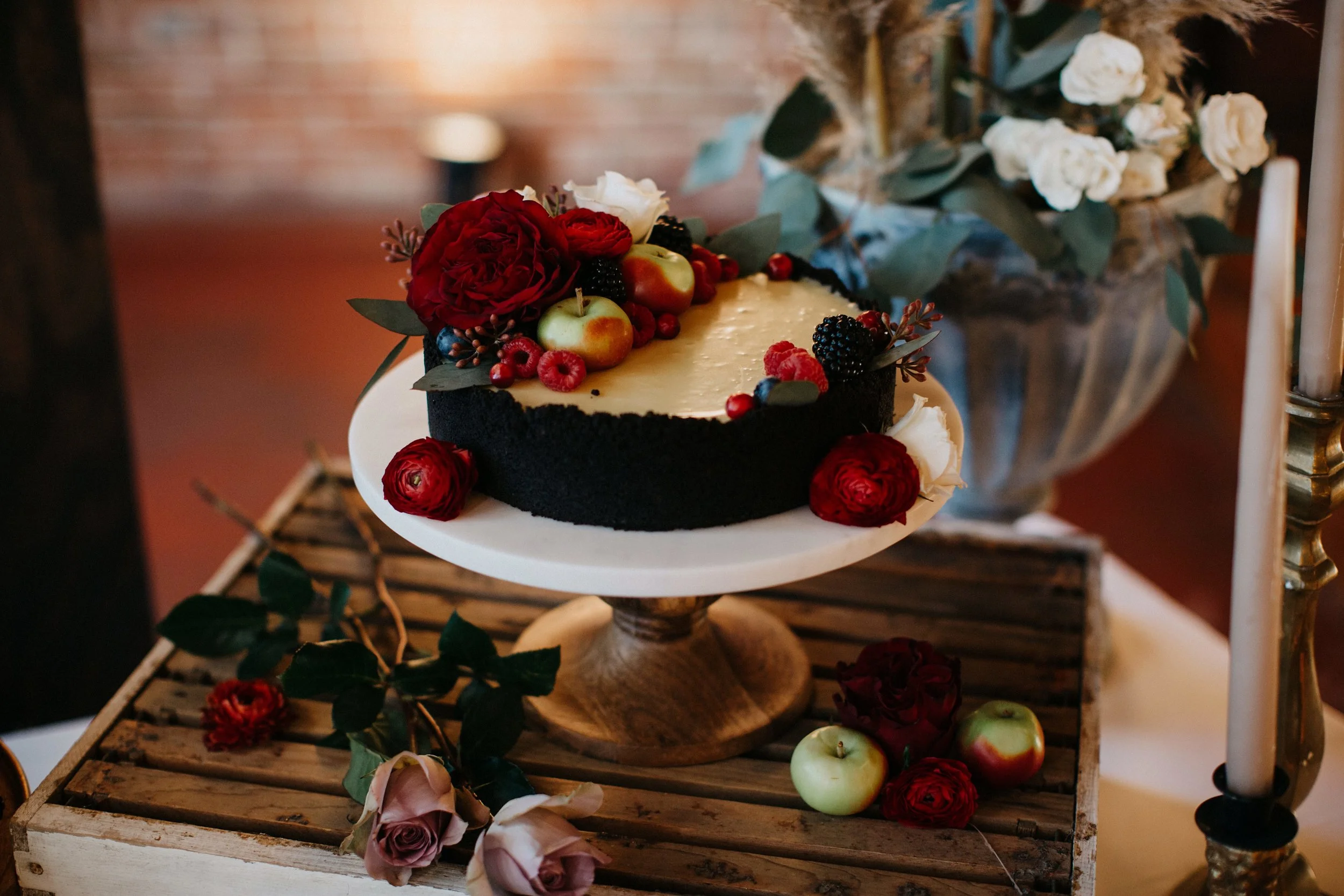 Our large marble cake stand.