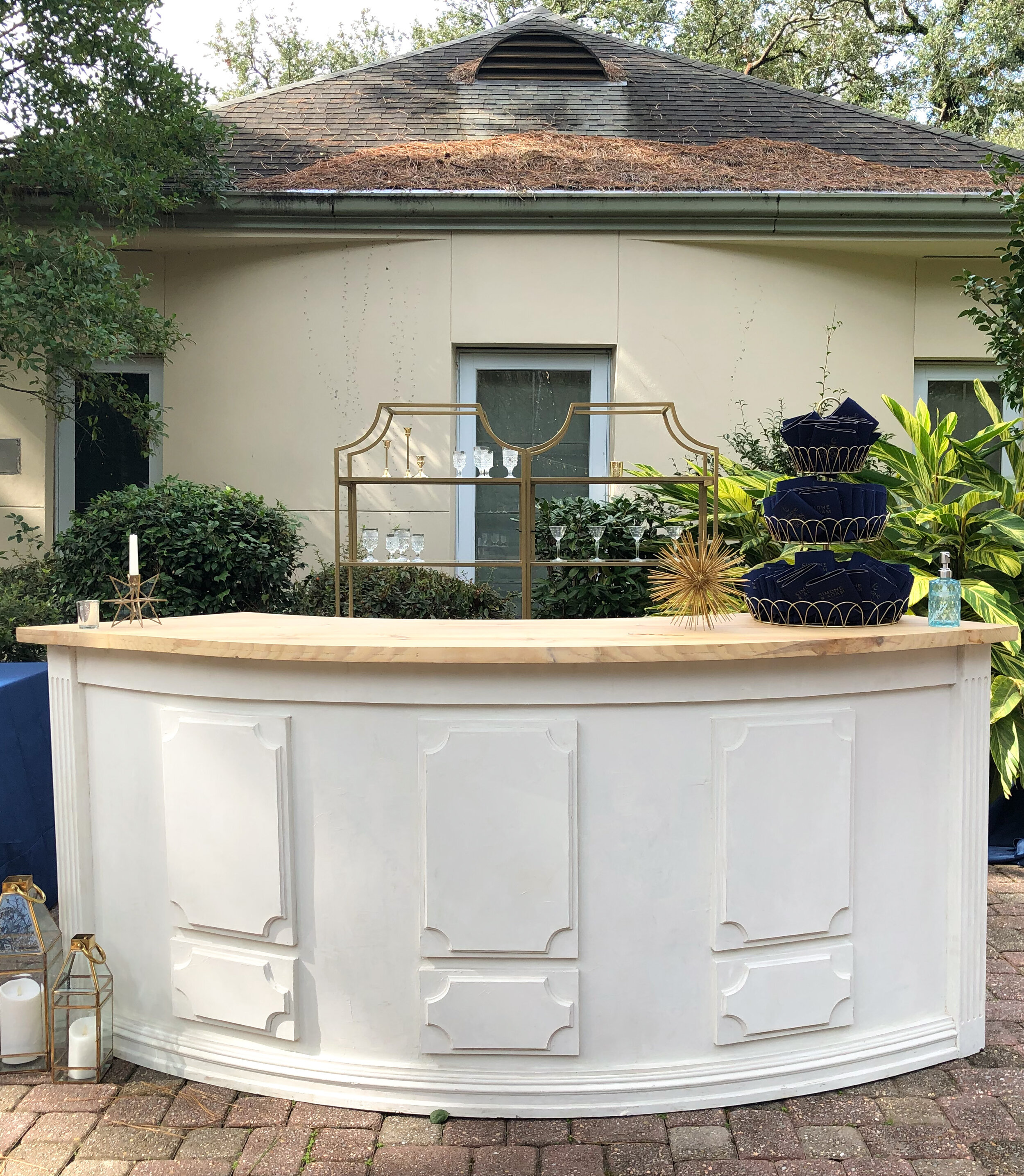 Mr. Darcy Single Bar