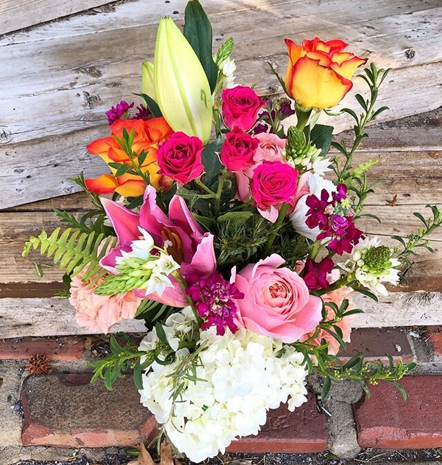 Did you know that 1/4 of the population can&rsquo;t stand the smell of lilies? And did you know it&rsquo;s a DNA thing... kind of like if you love or hate cilantro. Luckily the recipient of this bouquet is not turned off by lilies and will get to enj