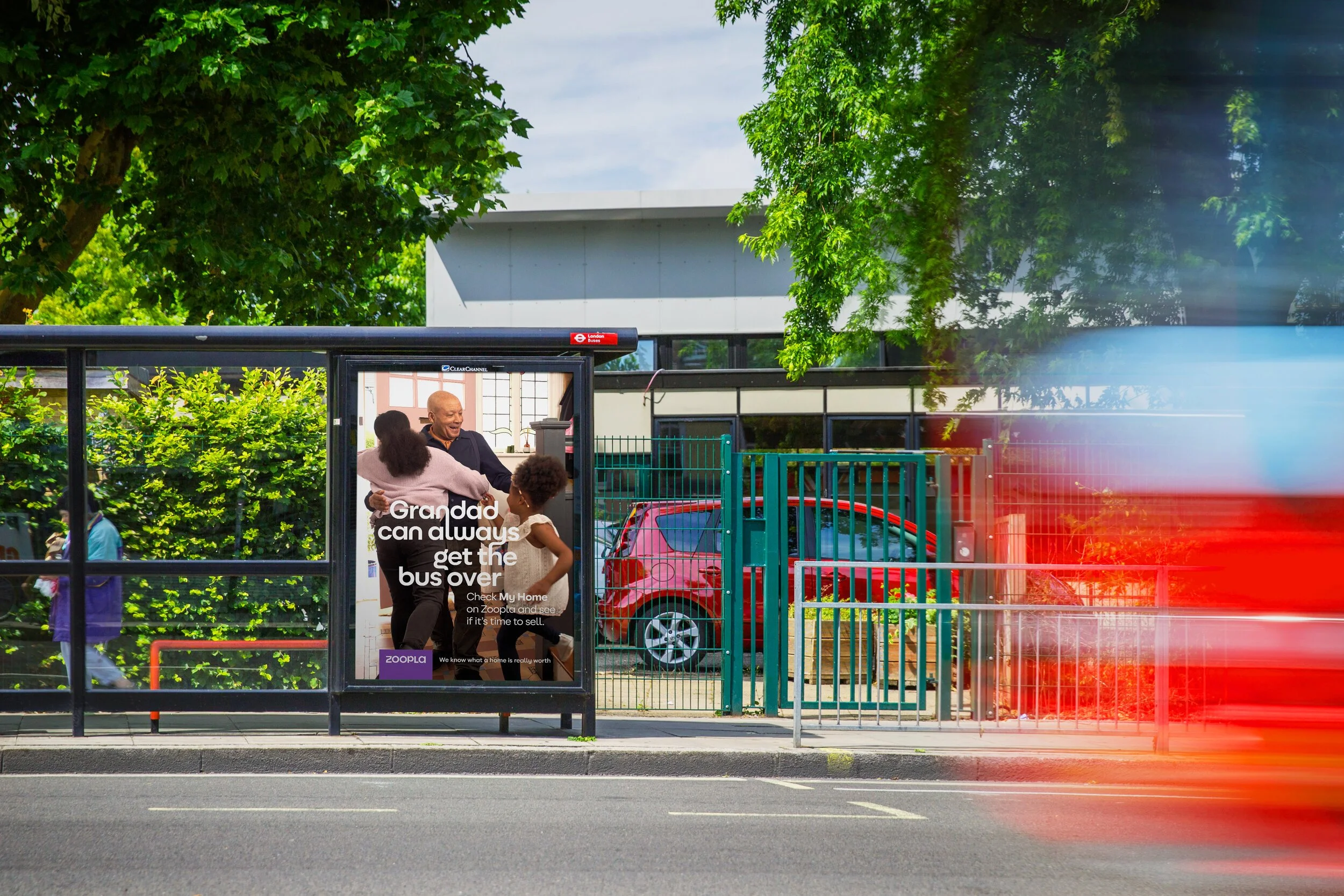 ZOO017_ZOOPLA_PEAK_2_PROD_6SH_GRANDAD_1800x1200mm_mockup_v01.jpg