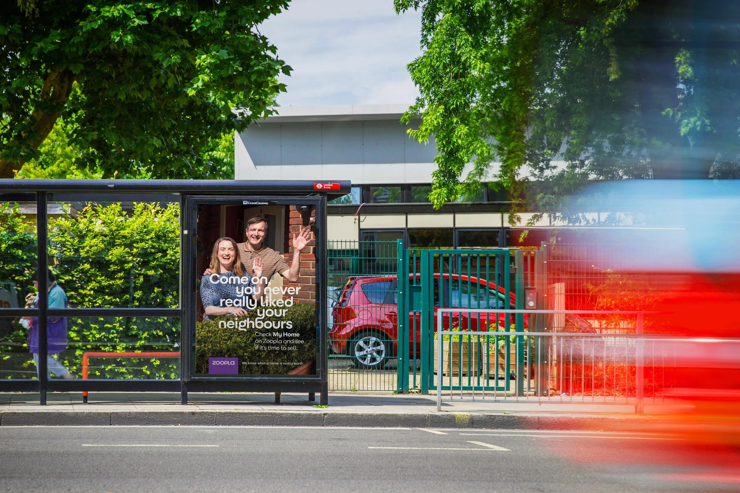 ZOO017_ZOOPLA_PEAK_2_PROD_6SH_NEIGHBOURS_1800x1200mm_mockup_v01.jpg