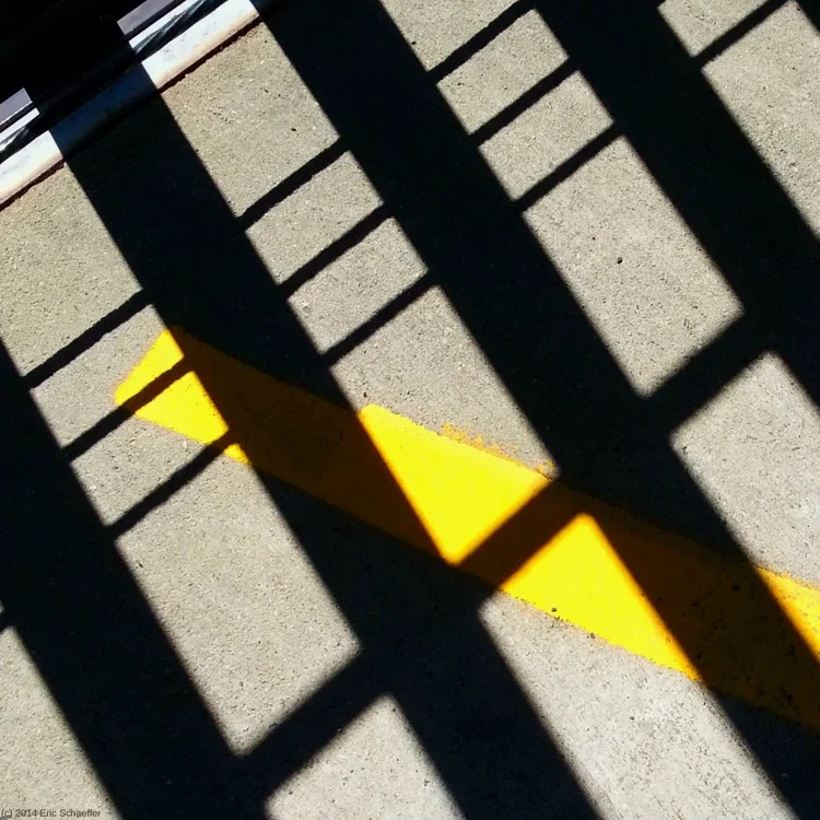 blackyellow.webp