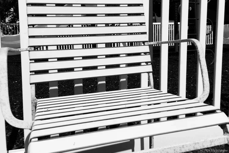 whitechair.webp