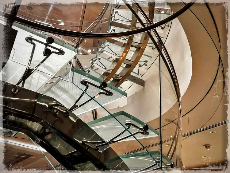 glass-treads-e.webp
