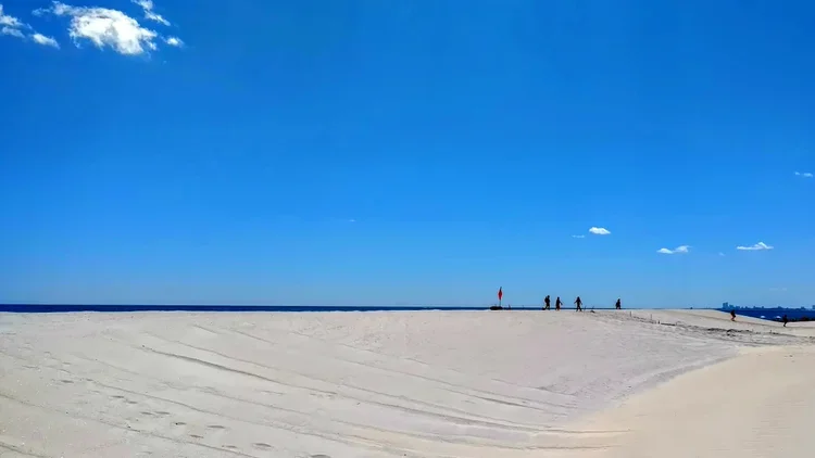 dune-climb.webp