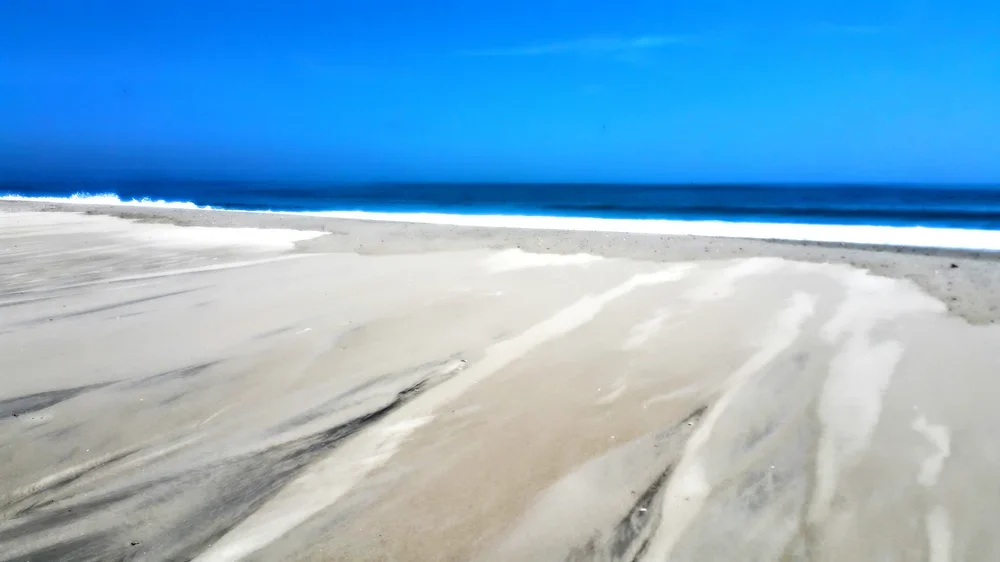 tide-streaks.webp