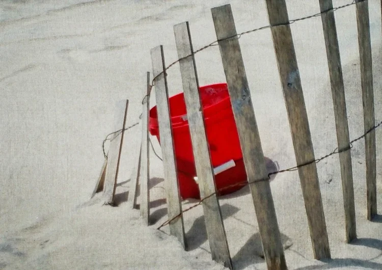 red-bucket-2c.webp