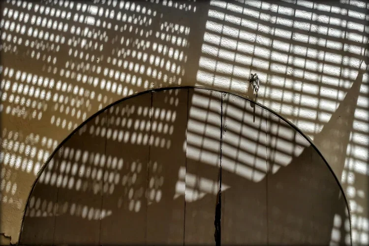 arc-shadow.webp
