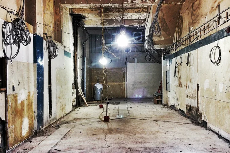 construction-room-1.webp