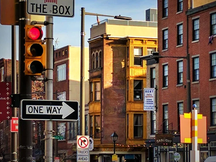the-box-e.webp