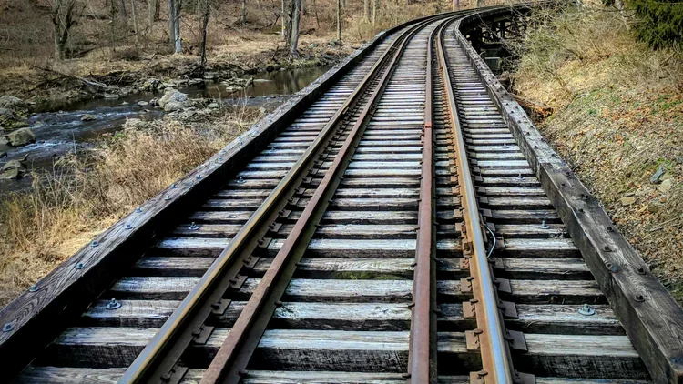tracks-2c.webp