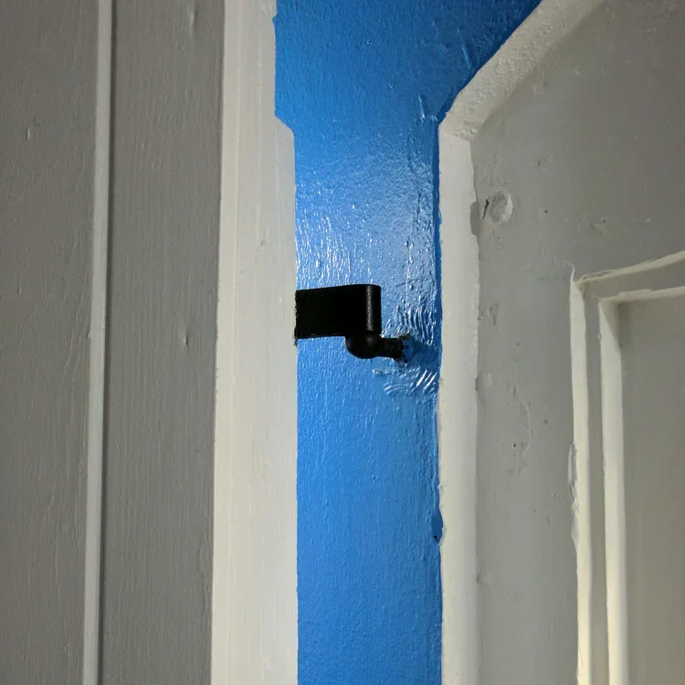 hinge.webp