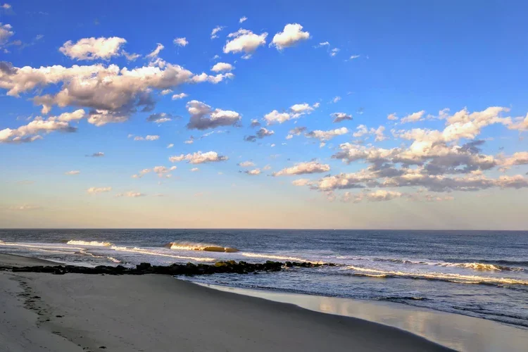sea-clouds-2.webp