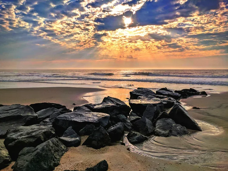 morning-rocks-2.webp