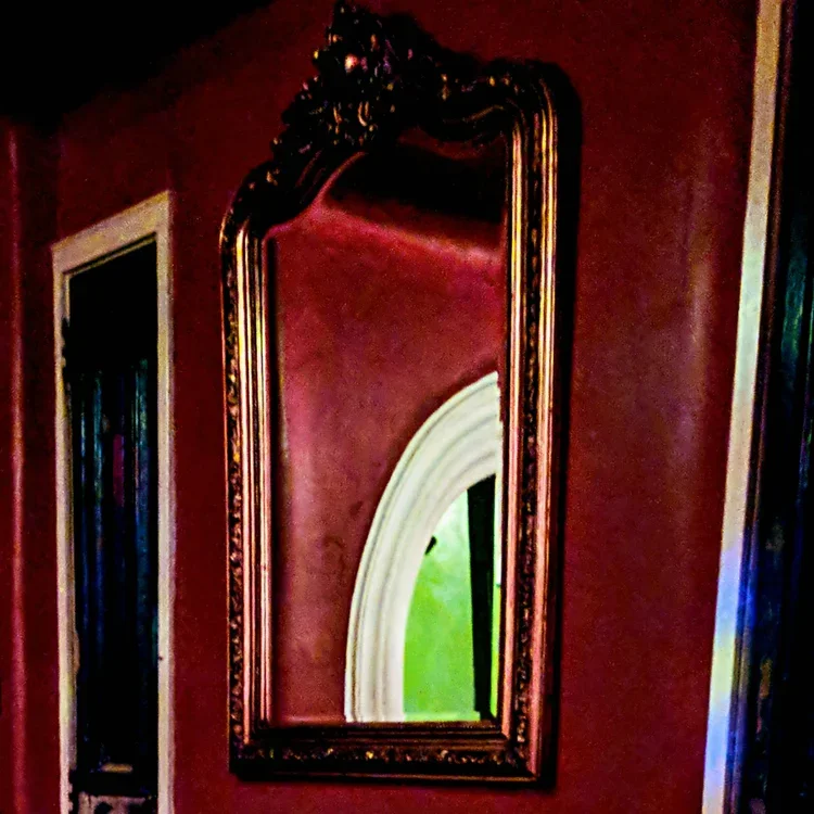 green-mirror_20180102_202658.webp