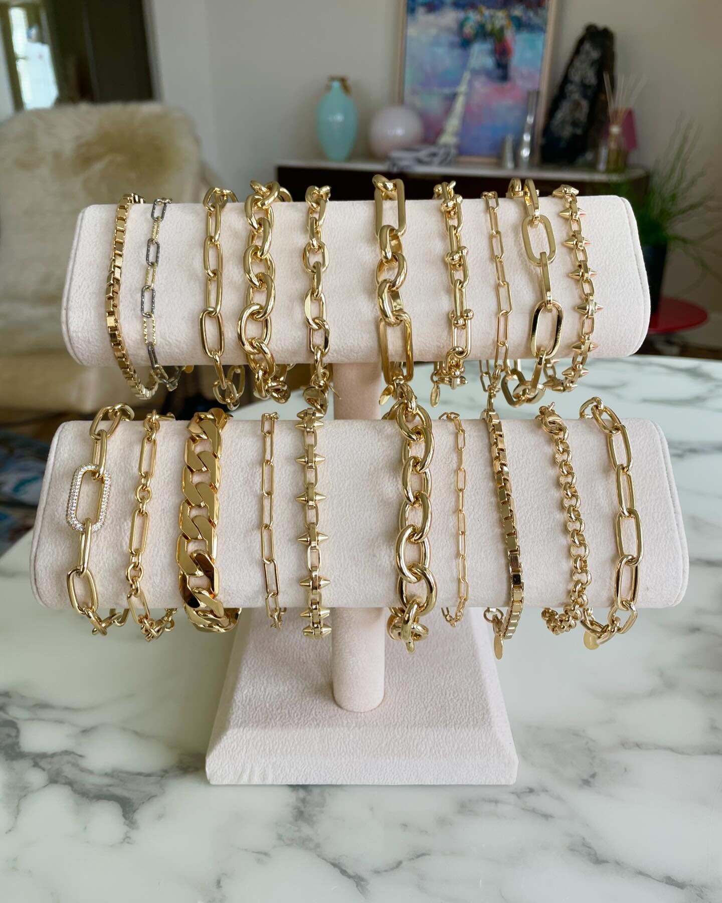 Major bracelet situation ⚠️ Chains with texture, mixed links, delicate, chunky, classic, bling - you name it, I&rsquo;ve got it! In stores &amp; online @twoskirtssf @heidisays @waterlilies_swimwear @kismet.marin @thestoremv #braceletstacks #armpartyo