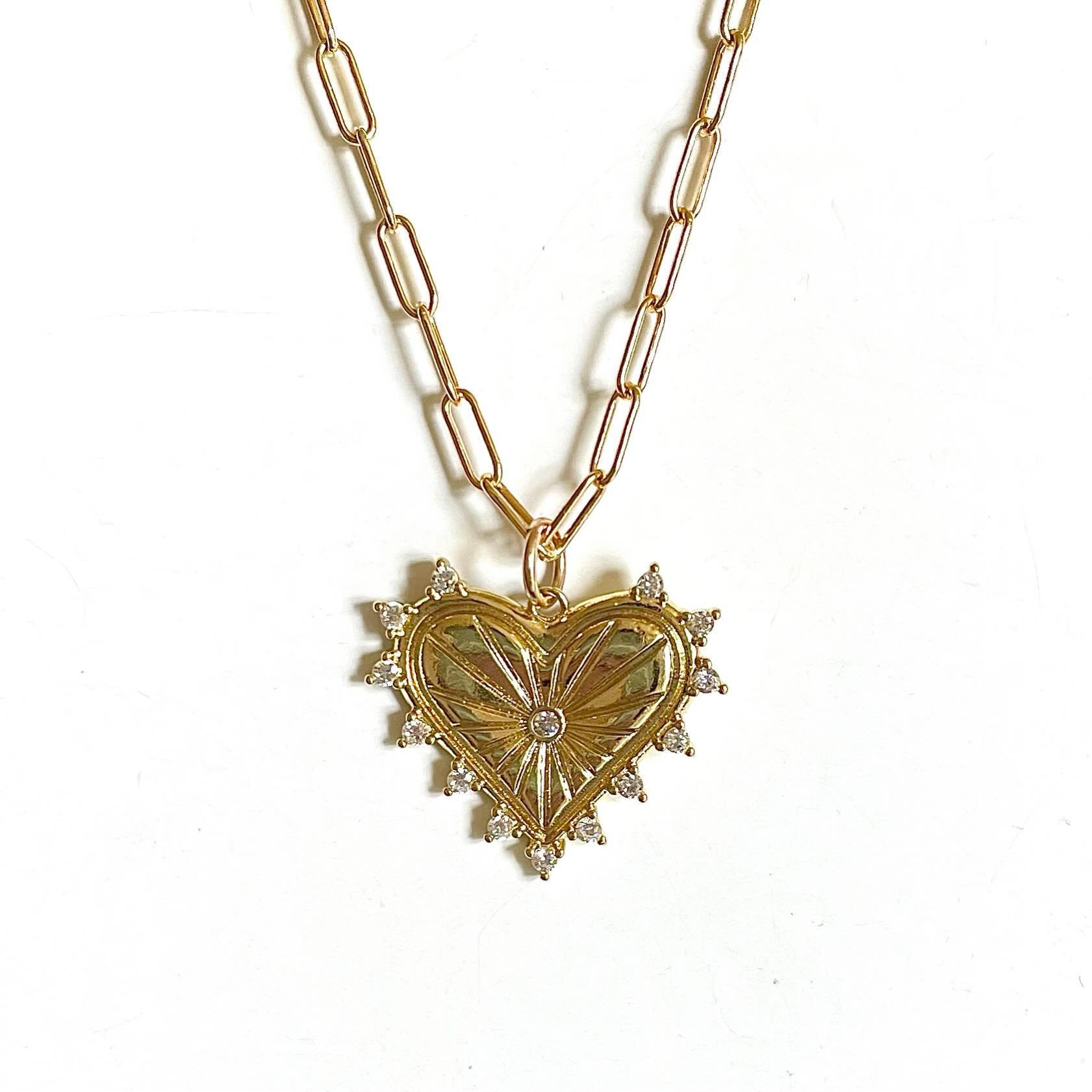 Radiate all the things with this lil beauty #heartmedallion #heartpendant #goldjewelry #trendyjewelry #mothersdaygifts #sanfrancisco #marincounty #jewelrydesigner #layeringnecklaces #elevate #jennifertutonjewelry