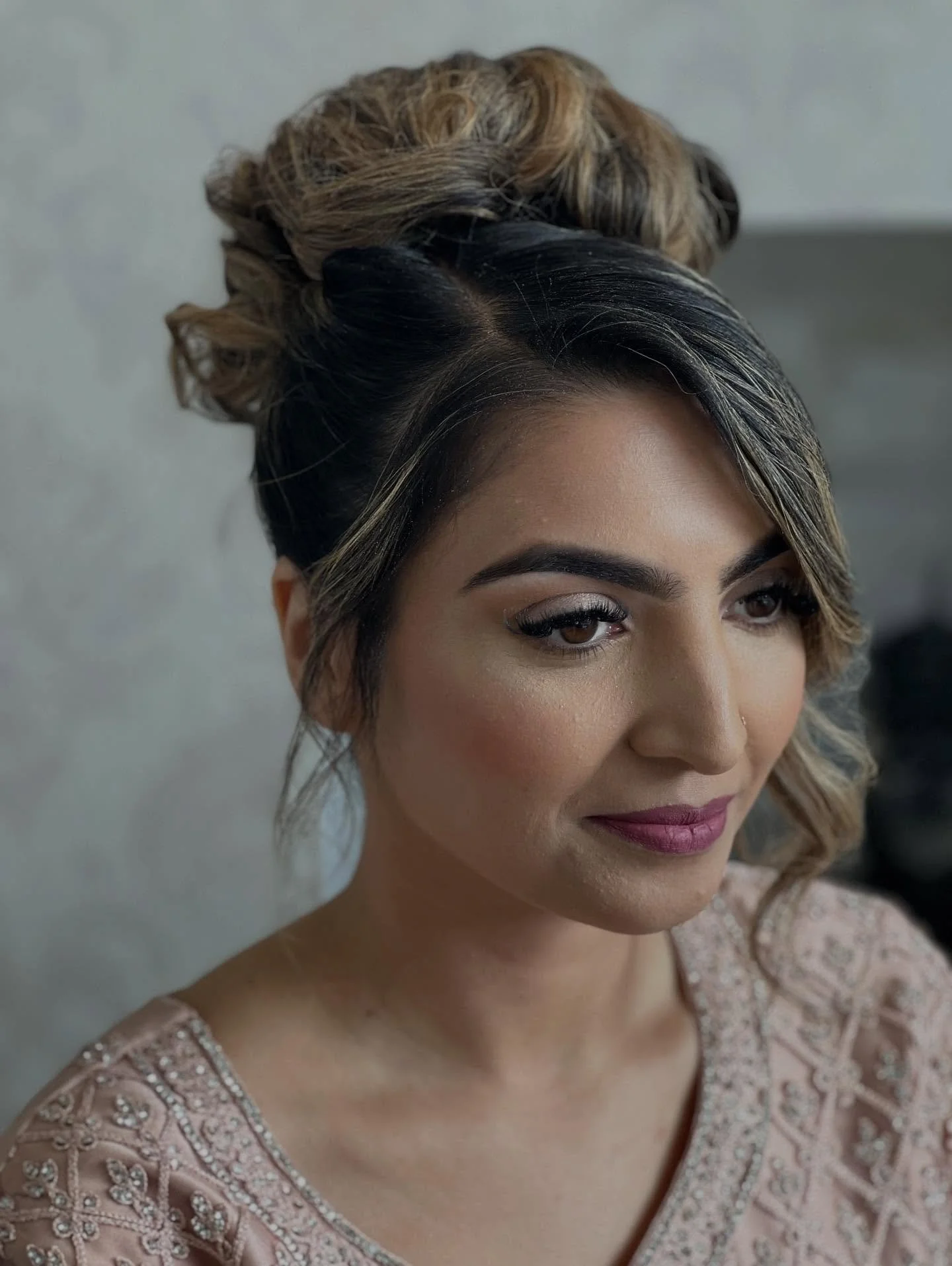 HAIR AND MAKEUP TRANSFORMATION! Farleen wanted a soft glam look with flawless skin finish. This hair styles is a big favourite this year. It was the first time she has had the Unique experience it was a pleasure to meet her loved putting her version 