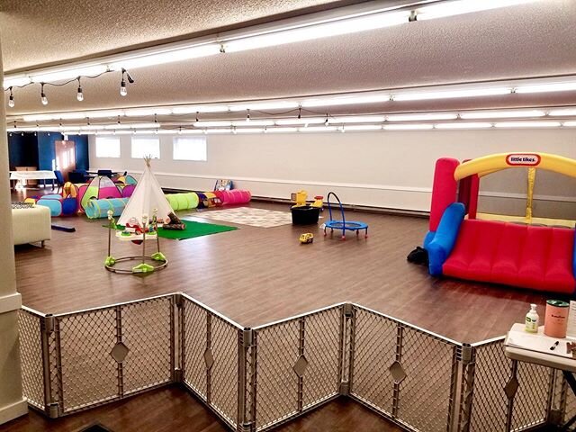During the fall and winter months, families are welcome to come once a week to our community Play Lounge from 9:30am to 11:30am on Monday&rsquo;s this season. This is a FREE, warm space for kids 0-5 to stretch out, wiggle, bounce, and play while moms