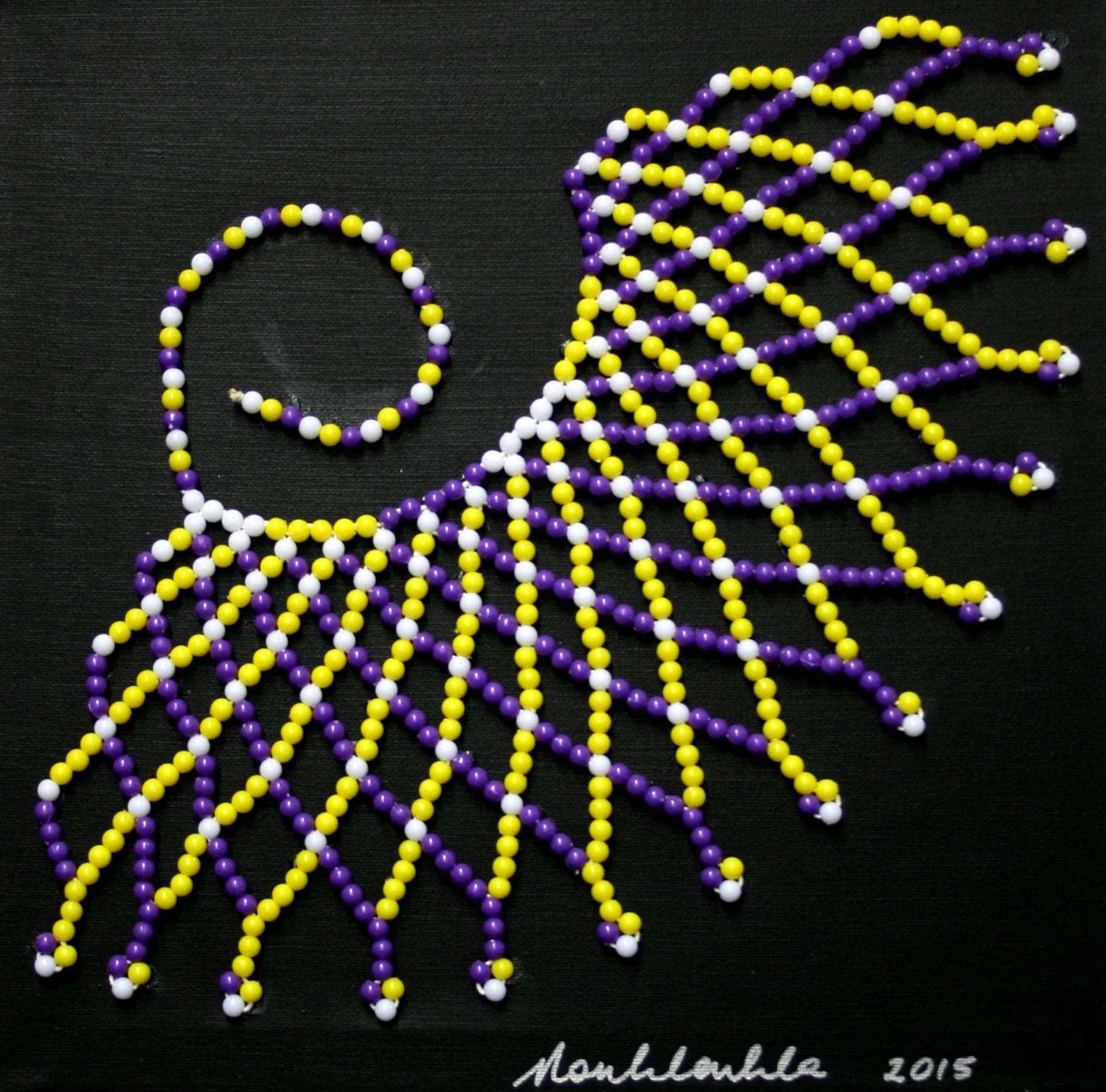 40c Mthembu, Nonhlanhla-Beaded Zulu Craft 3,Beads on canvass (2).jpg