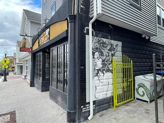 outside salon wide.webp