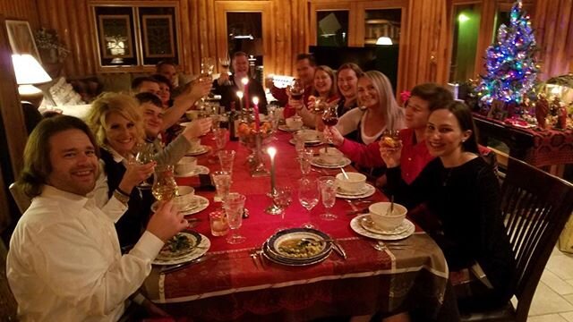 Christmas Eve dinner with Bognar&rsquo;s, Fee&rsquo;s and Gooch&rsquo;s- cheers.