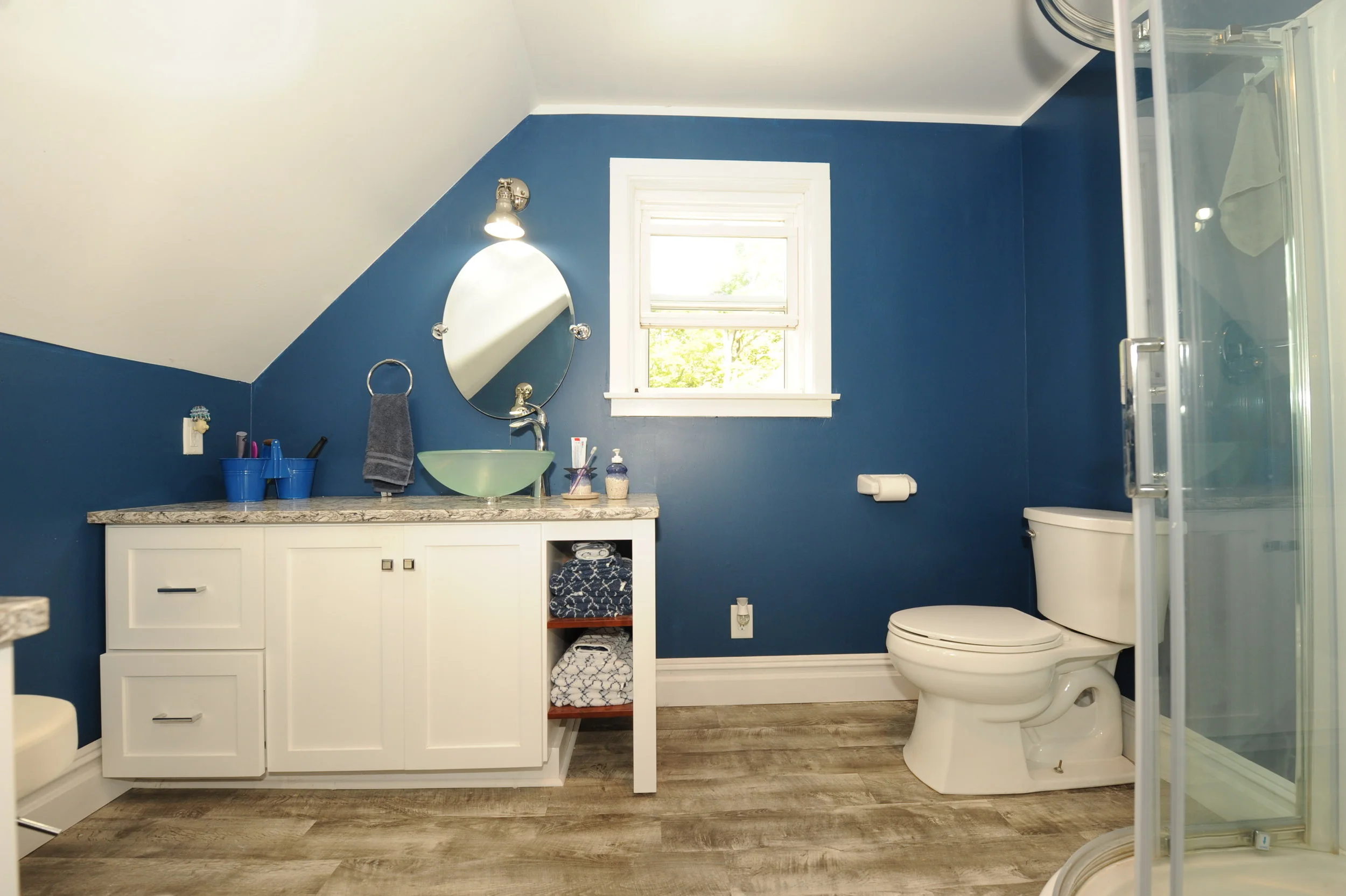 MainBath1.JPG