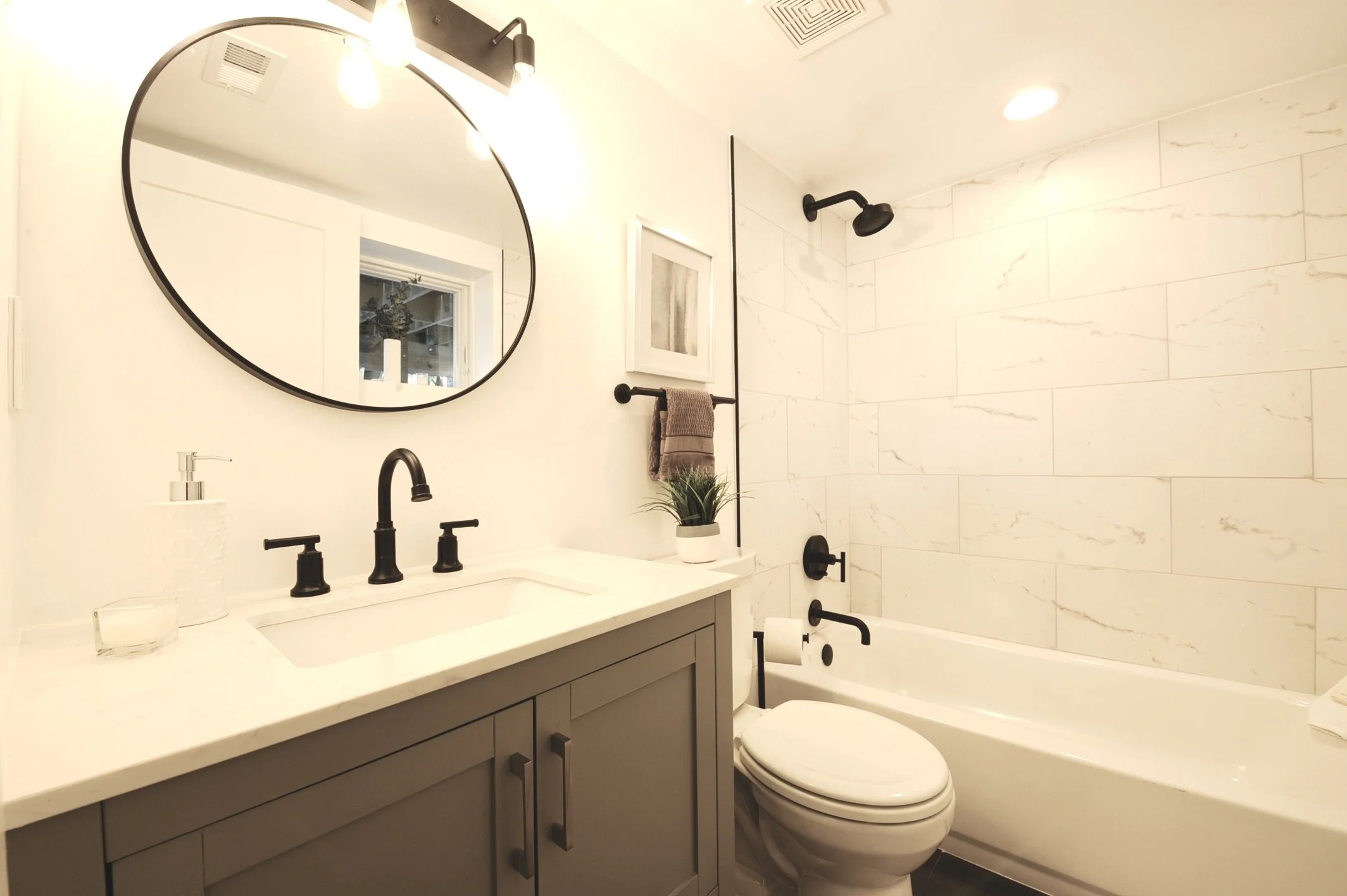 Bsmt Bath 3.JPG
