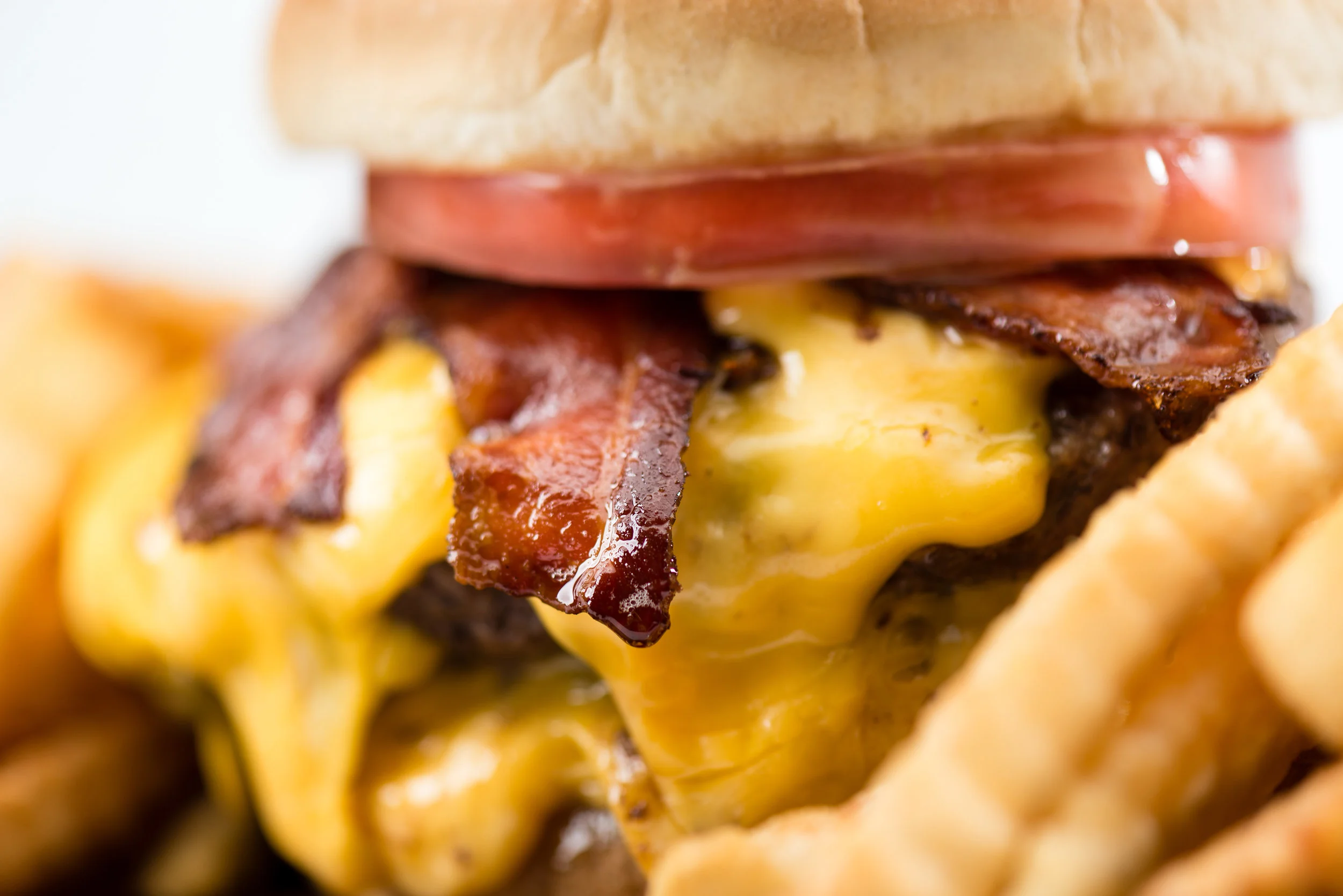 BustersPlaceDoubleBaconCheeseBurger-020.jpg