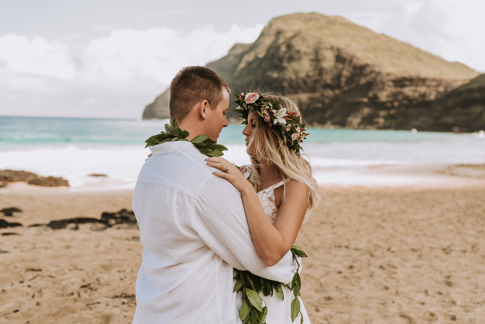 hawaii-wedding-destination-photographer-oahu-25.jpg