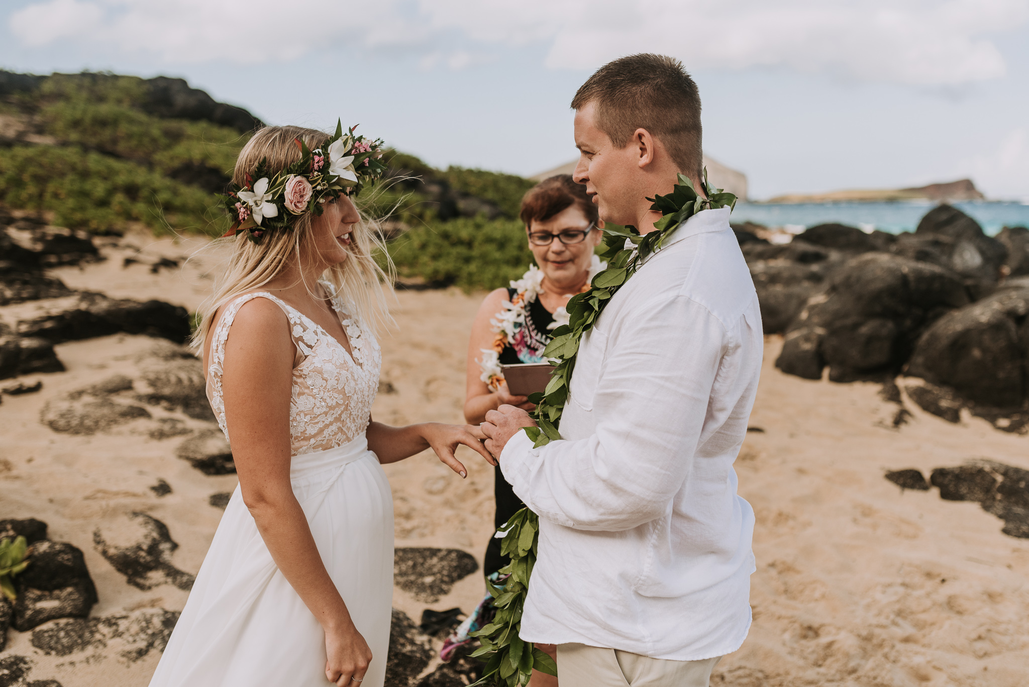 hawaii-wedding-destination-photographer-oahu-39.jpg