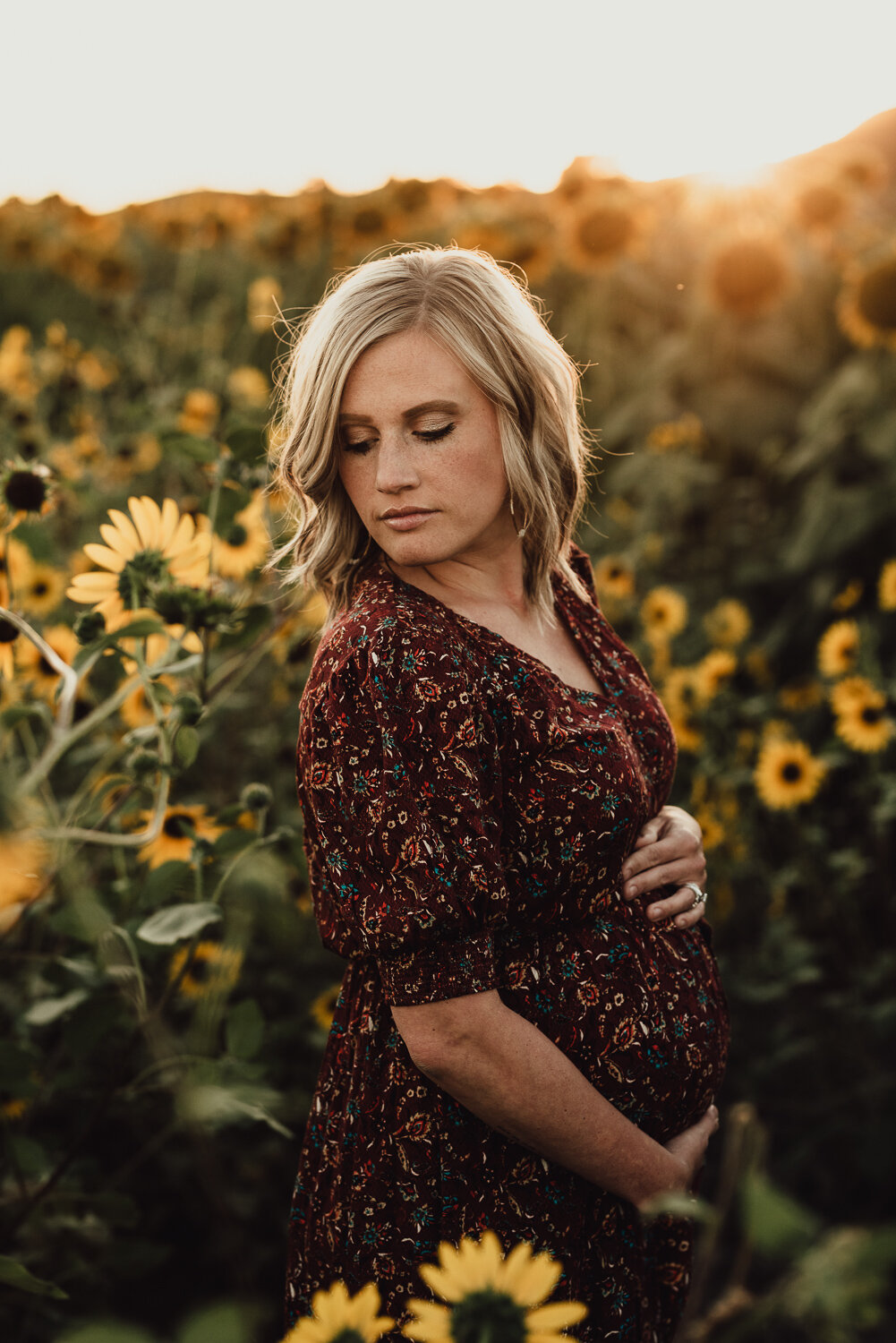 bismarck-mandan-sunflower-maternity-pictures-12.jpg