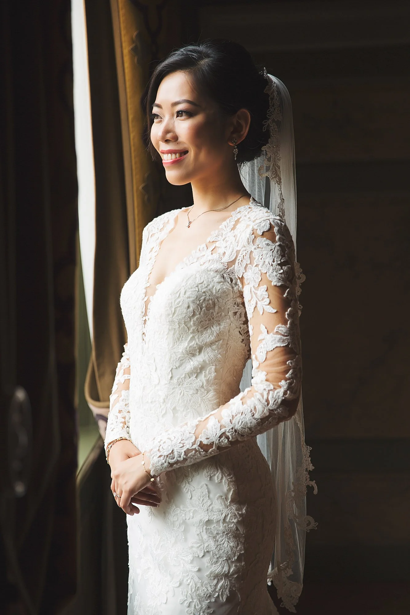 LM425B_FAV044_t PROMO.jpg